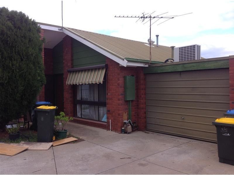 4/5 Deutgam Street, Werribee VIC 3030