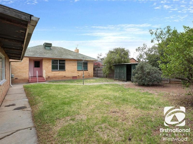 15 Willow Street, Werribee VIC 3030