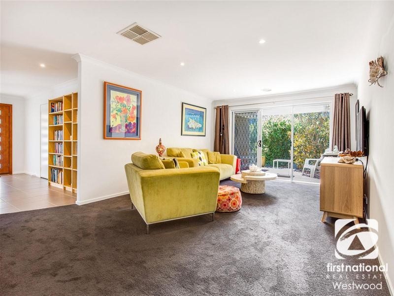 37 Villiers Drive, Point Cook VIC 3030