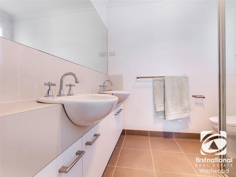 37 Villiers Drive, Point Cook VIC 3030