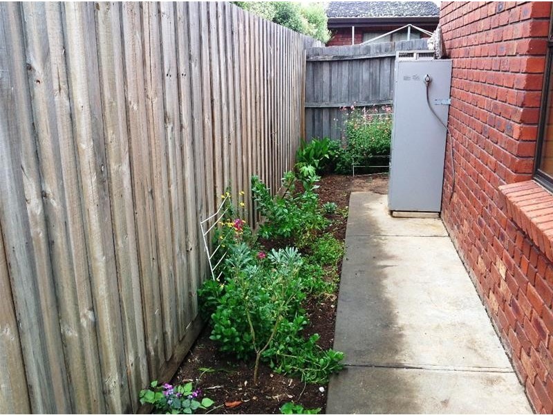 2/28 Mambourin Street, Werribee VIC 3030