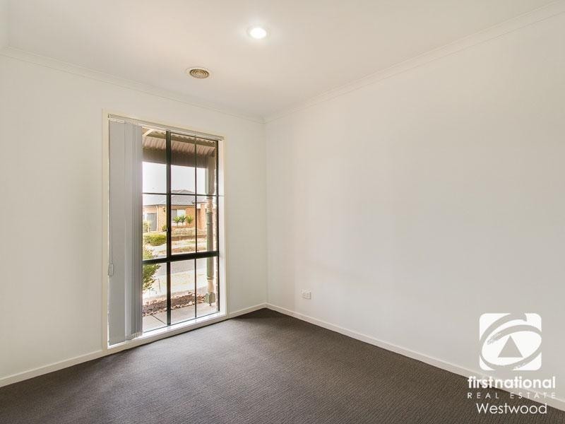 23 Mundi  Crescent, Wyndham Vale VIC 3024