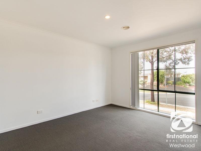 23 Mundi  Crescent, Wyndham Vale VIC 3024