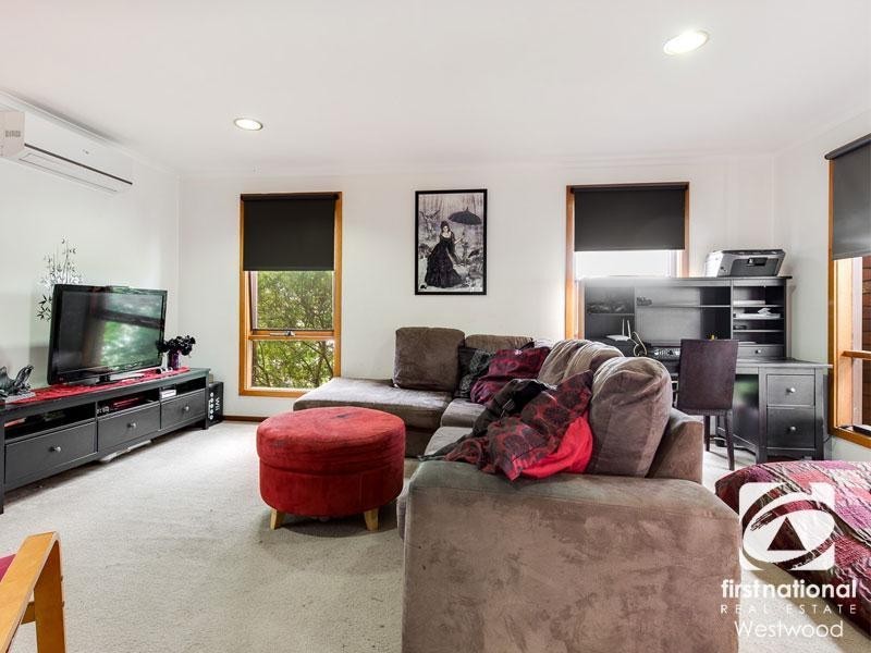2 Hotham Crescent, Hoppers Crossing VIC 3029