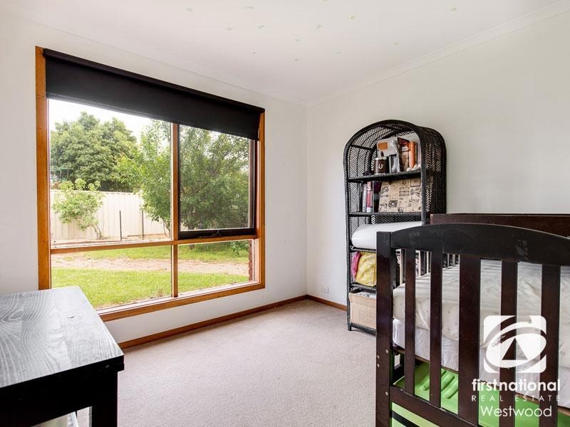 2 Hotham Crescent, Hoppers Crossing VIC 3029