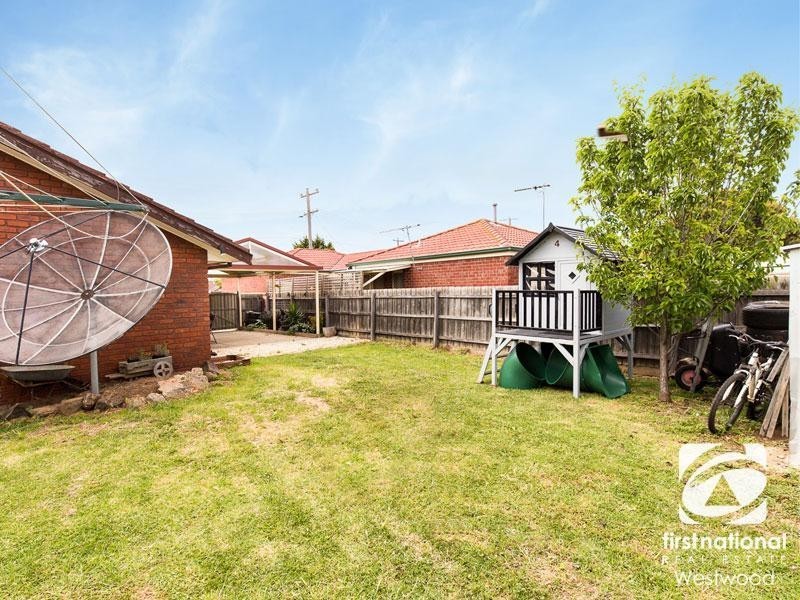 2 Hotham Crescent, Hoppers Crossing VIC 3029