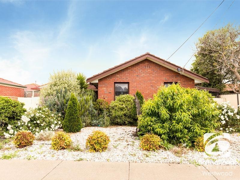 2 Hotham Crescent, Hoppers Crossing VIC 3029