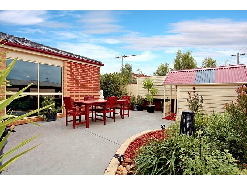 1/1 Gentzen Drive, Wyndham Vale VIC 3024