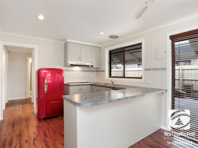 33 Hawkesbury Road, Werribee VIC 3030