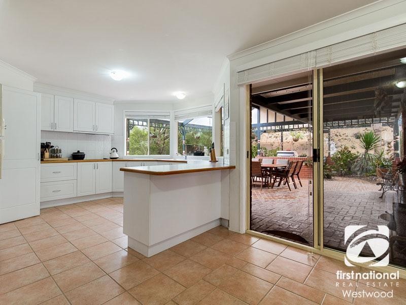 24 Riverbend Crescent, Werribee VIC 3030