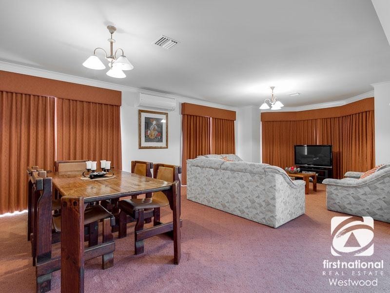 24 Riverbend Crescent, Werribee VIC 3030