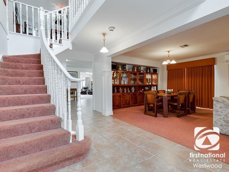 24 Riverbend Crescent, Werribee VIC 3030