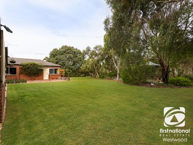 24 Riverbend Crescent, Werribee VIC 3030