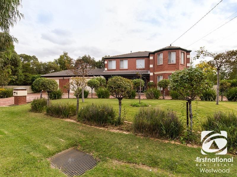 24 Riverbend Crescent, Werribee VIC 3030