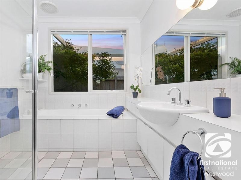 78 Westleigh Drive, Werribee VIC 3030