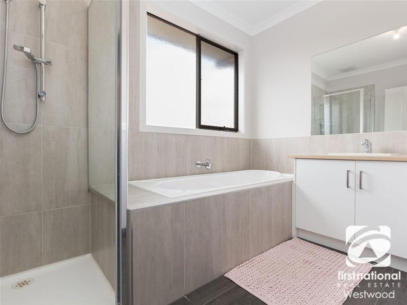 41 Exploration Avenue, Werribee VIC 3030