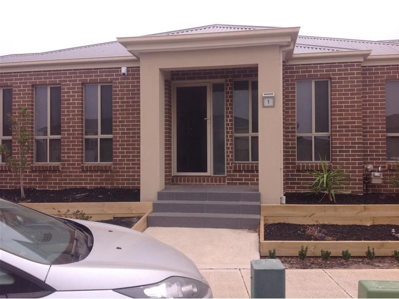 1 Bowerbird Place, Truganina VIC 3029