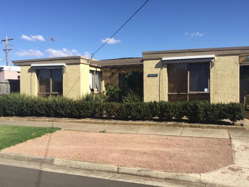 2/36 Black Forest Road, Werribee VIC 3030