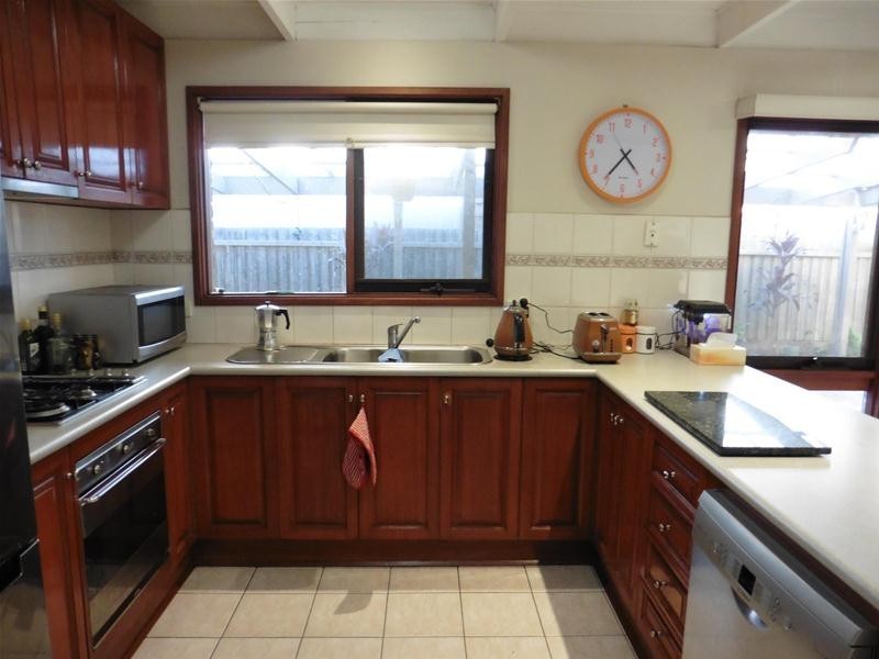 15 Greens Road, Wyndham Vale VIC 3024