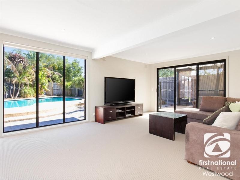 5 Joan Court, Werribee VIC 3030