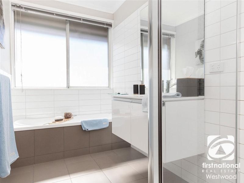 5 Joan Court, Werribee VIC 3030