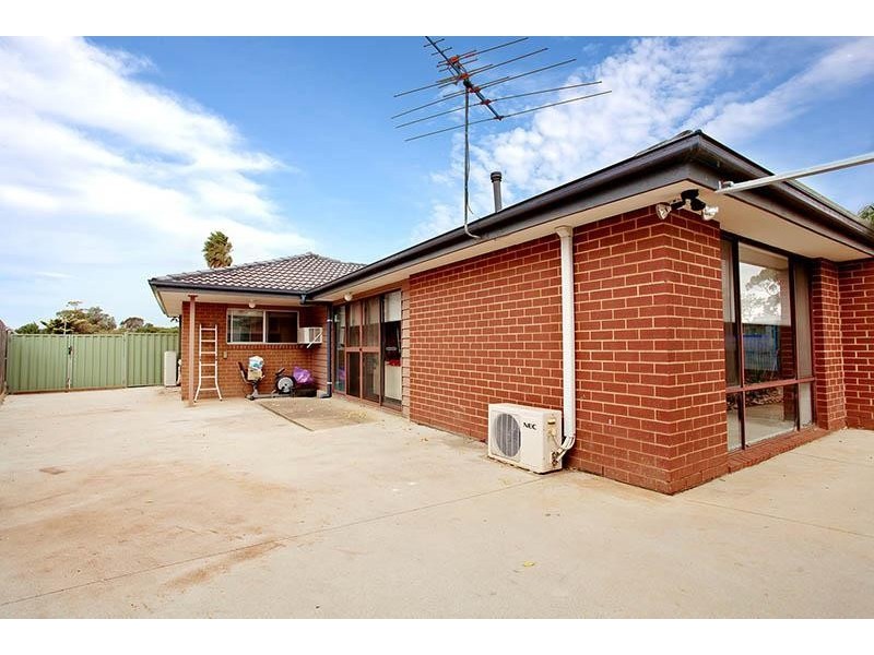 45 Loyola Road, Werribee VIC 3030