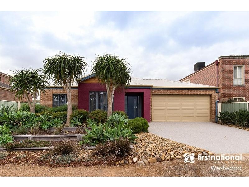 11 Kemerton Close, Point Cook VIC 3030