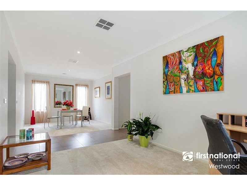 11 Kemerton Close, Point Cook VIC 3030