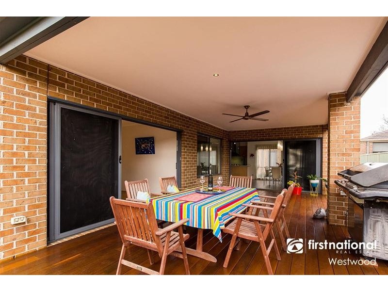 11 Kemerton Close, Point Cook VIC 3030