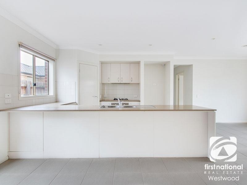 21 Morgan Crescent, Werribee VIC 3030