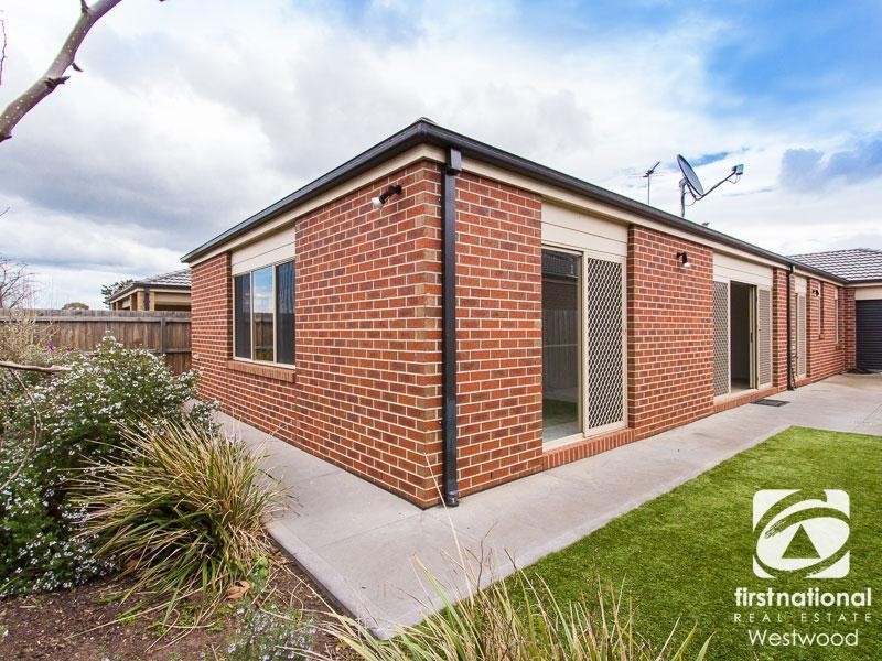 21 Morgan Crescent, Werribee VIC 3030