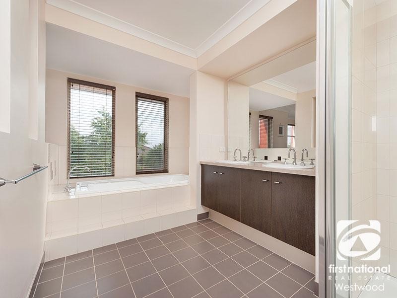 20 Chesterton Avenue, Tarneit VIC 3029