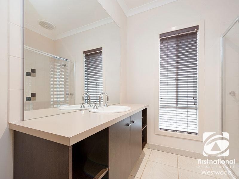 20 Chesterton Avenue, Tarneit VIC 3029