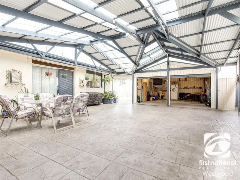 39 Strathmore Crescent, Hoppers Crossing VIC 3029