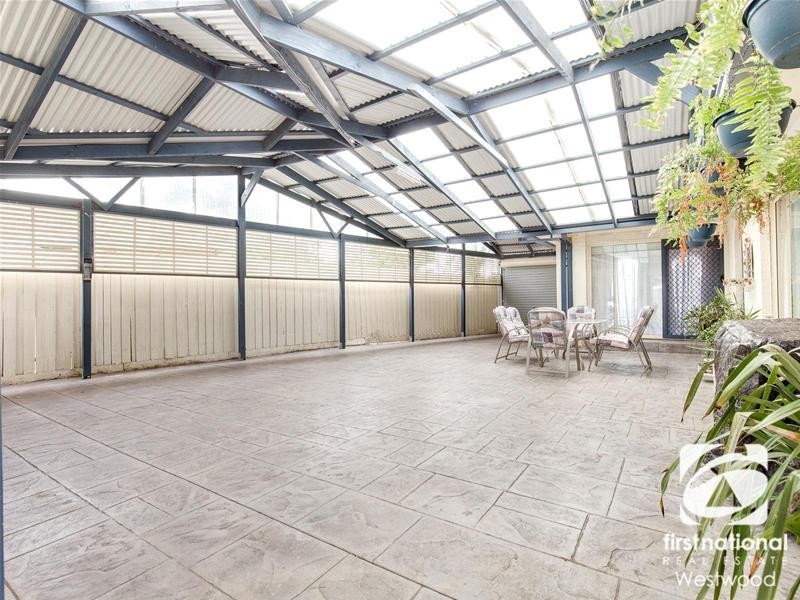 39 Strathmore Crescent, Hoppers Crossing VIC 3029