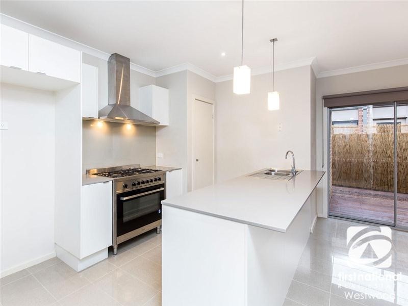 7 Brockwell Crescent, Wyndham Vale VIC 3024