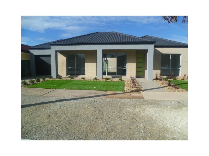 1/101-103 Synnot Street, Werribee VIC 3030