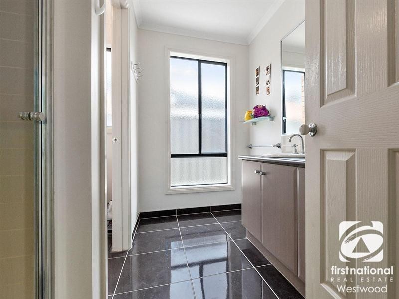 3 Chapman Drive, Wyndham Vale VIC 3024