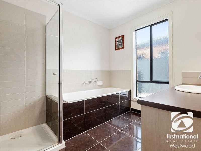 3 Chapman Drive, Wyndham Vale VIC 3024