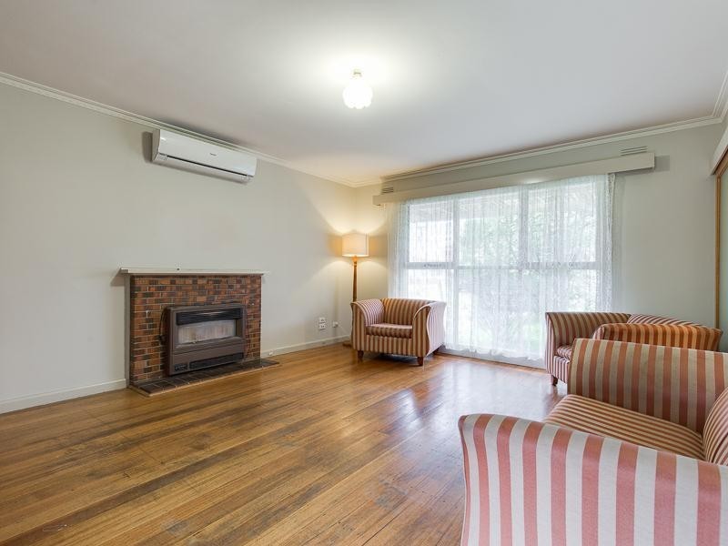 18 Deutgam Street, Werribee VIC 3030