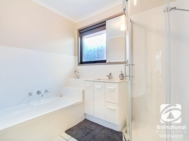 76 Parramatta Road, Werribee VIC 3030