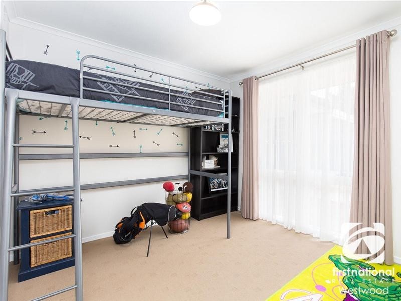 4 Weeden Drive, Werribee VIC 3030