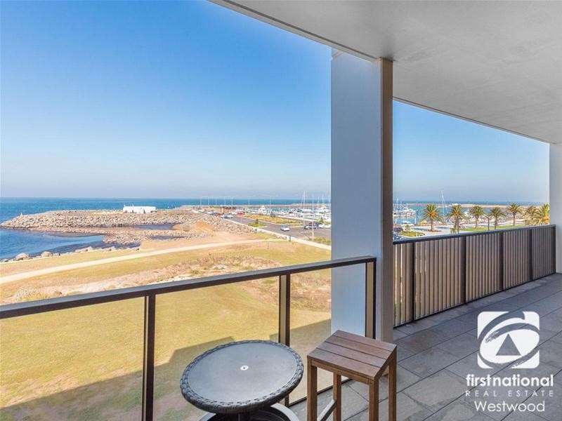 211/33 Quay Boulevard, Werribee South VIC 3030