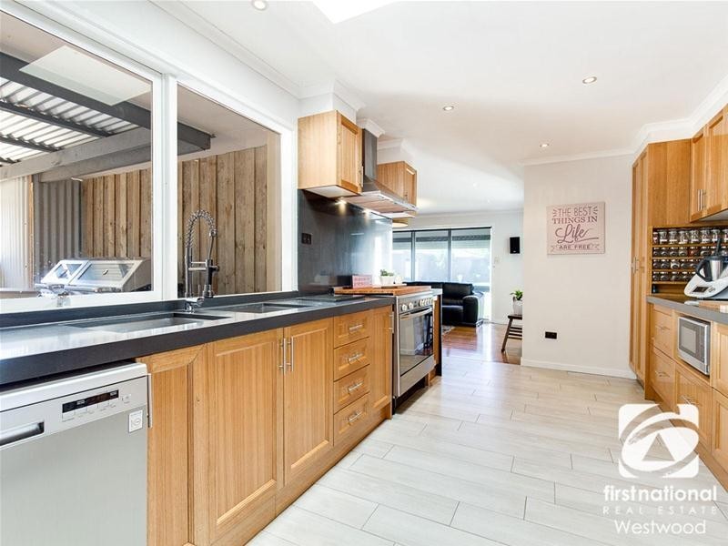 5 Loddon Court, Werribee VIC 3030