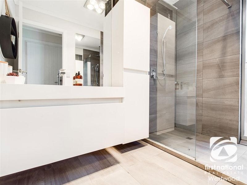 5 Loddon Court, Werribee VIC 3030