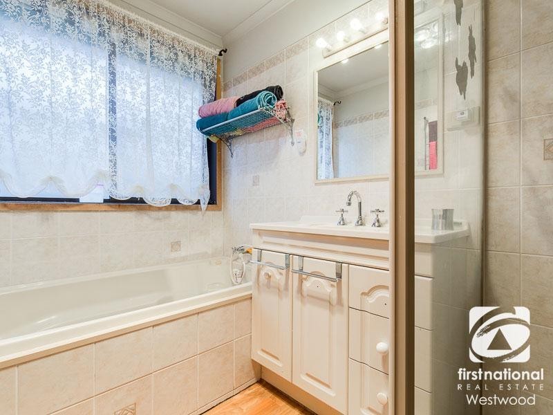 7 Serpentine Court, Werribee VIC 3030