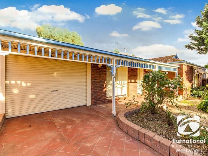 7 Carmarthen Close, Werribee VIC 3030