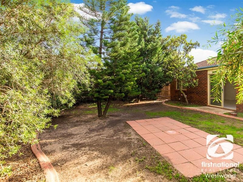 7 Carmarthen Close, Werribee VIC 3030
