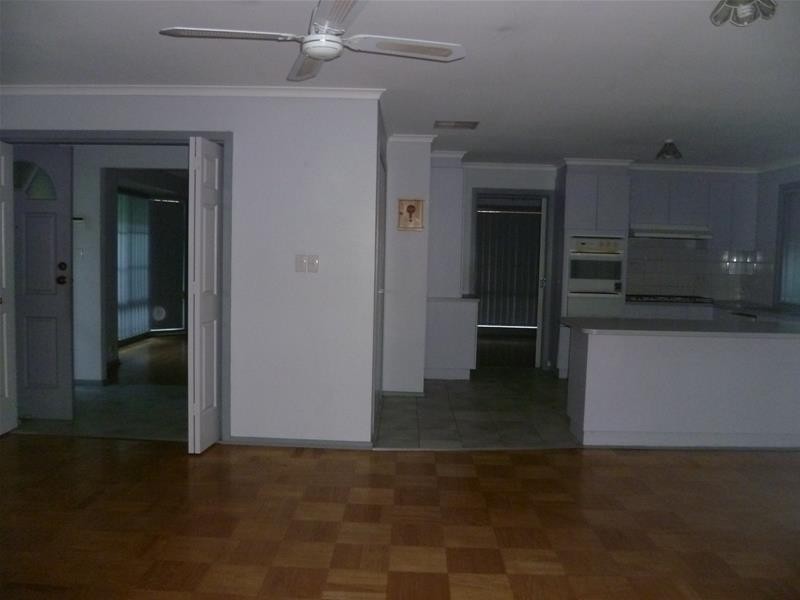 4 Walters Court, Altona Meadows VIC 3028