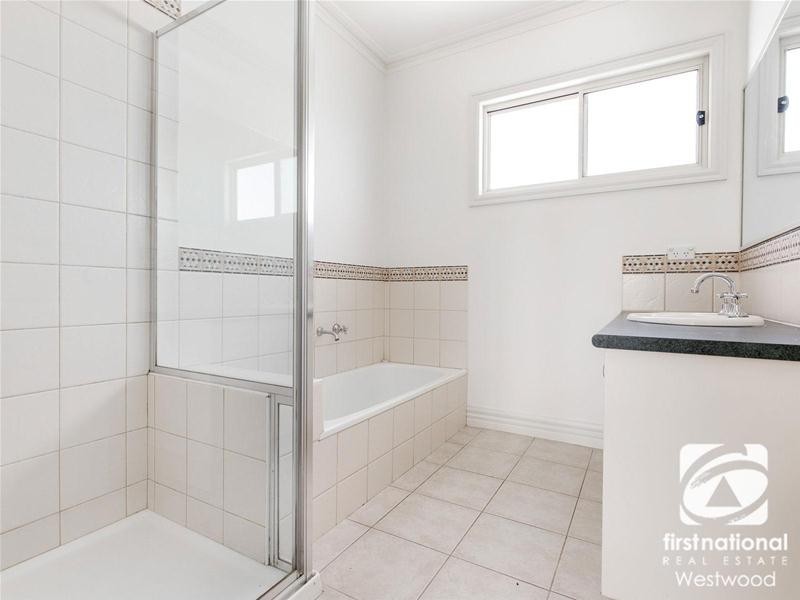 3/24 Riverside Avenue, Werribee VIC 3030